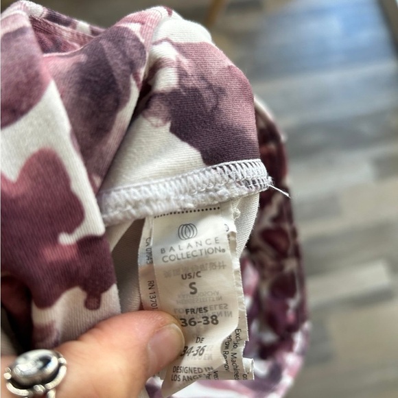 Balance athletics pink floral white high rise exercise leggings - Picture 4 of 6